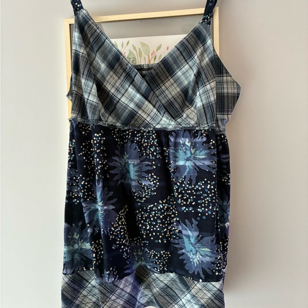 Calvin Klein Jeans Sz PM shades of blue and White Sleeveless babydoll top